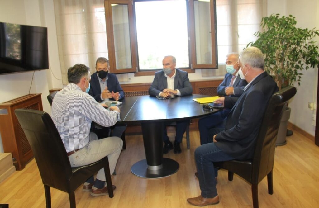 Με τον αν. Υπουργό Ανάπτυξης και Επενδύσεων Νίκο Παπαθανάση συναντήθηκε ο Δήμαρχος Αμυνταίου Άνθιμος Μπιτάκης.