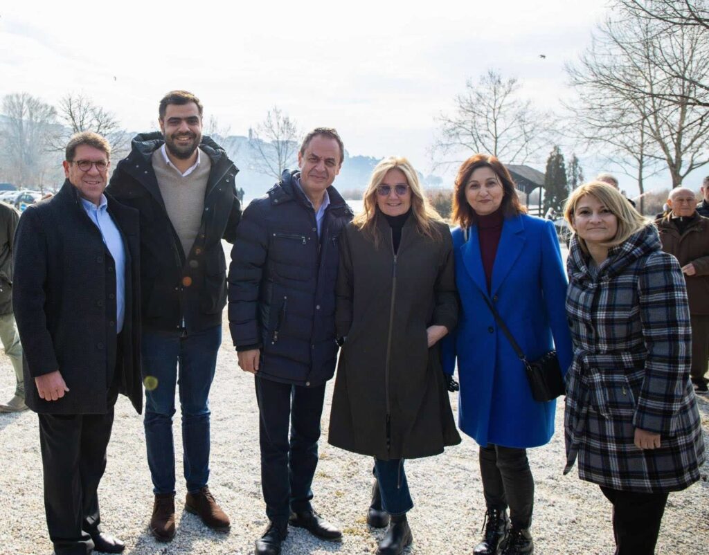 Γρηγόρης Χάτσιος | Με τις συζύγους του Πρωθυπουργού κ. Μαρέβα Μητσοτάκη και του Βουλευτού Καστοριάς κ. Δώρα Τελλίδου