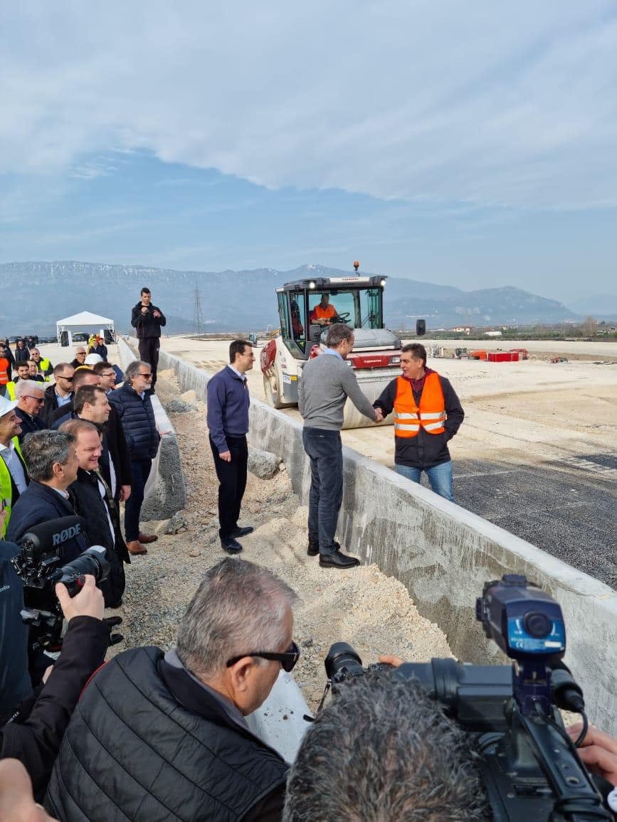 Συνόδευσα σήμερα τον πρωθυπουργό Kyriakos Mitsotakis στην επίσκεψή του στο εργοτάξιο όπου κατασκευάζεται το βόρειο τμήμα του Αυτοκινητόδρομου Ε65.