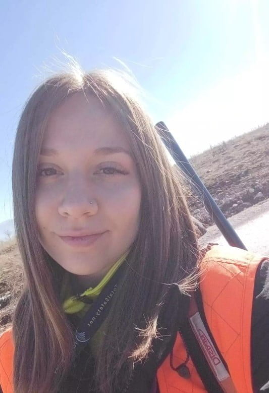 18χρονη από το Μηλοχώρι κυνηγός αγριόχοιρων Εύη Χαρακτσή