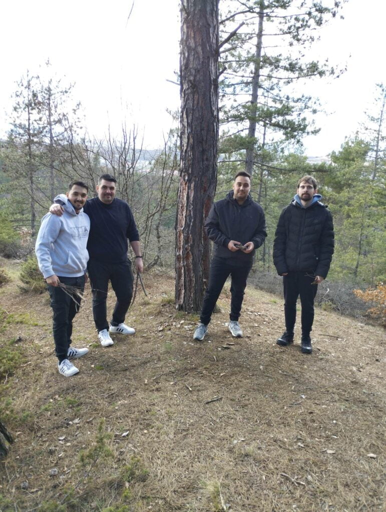 Το Τμήμα Τεχνικός Δασικής Προστασίας του Δ.Ι.ΕΚ Γρεβενών επισκέφθηκε την δασική περιοχή Καστράκι Γρεβενών.