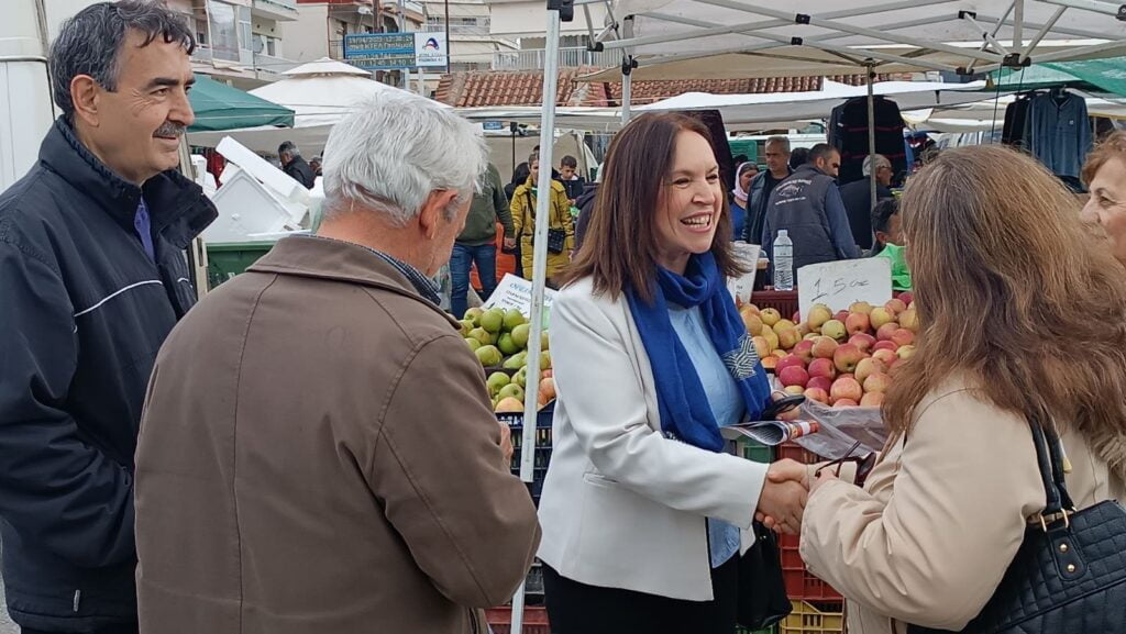Επίσκεψη στην λαϊκή αγορά της Πτολεμαΐδας, όπου συνομίλησα με παραγωγούς, εμπόρους και καταναλωτές.