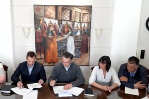 Υπογραφή Σύμβασης προϋπολογισμού 307.498,85€ για την «Εκτέλεση έργων συντήρησης Δήμου Καστοριάς».