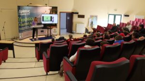Εκπαιδευτική επίσκεψη του Δημοτικού Σχολείου Άνω Καλλινίκης και του Γυμνασίου Κλεινών στο Κέντρο ΑΠΕ Φιλώτα