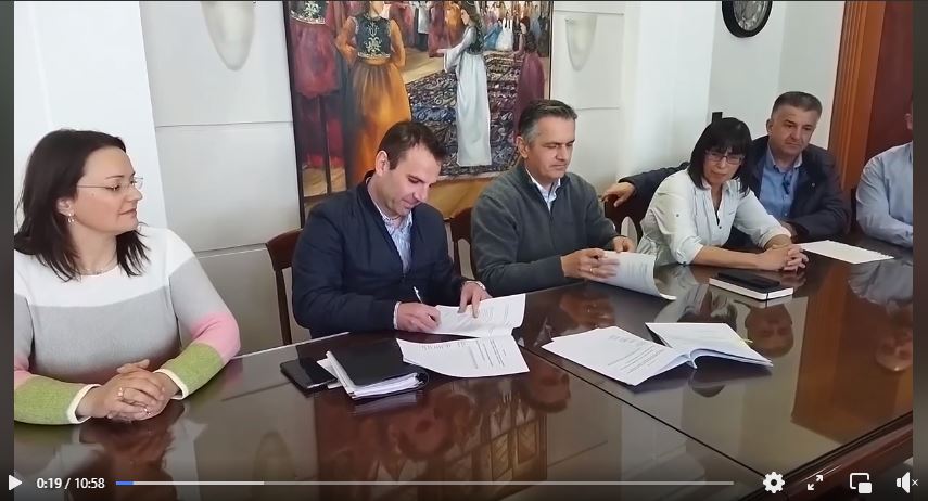 Υπογραφή της Προγραμματικής Σύμβασης προϋπολογισμού 307.498,85€ από τον Περιφερειάρχη Γιώργο Κασαπίδη, για την «Εκτέλεση έργων συντήρησης Δήμου Καστοριάς»
