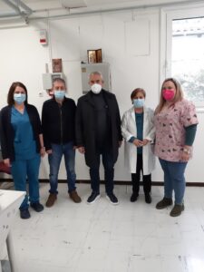 Το προσωπικό του ΕΚΑΒ στα Γρεβενά, στις εγκαταστάσεις του Τομέα, αλλά και το Κέντρο Υγείας Δεσκάτης, επισκέφθηκα το προηγούμενο διήμερο