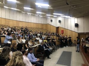 Οι Φοιτητές του Πανεπιστημίου Δυτικής Μακεδονίας, παρουσίασαν την επιχείρηση που δημιούργησαν για επαναχρησιμοποίηση βιβλίων και ρούχων στο πλαίσιο του μαθήματος "Κοινωνική οικονομία και Συνεταιριστική επιχειρηματικότητα"