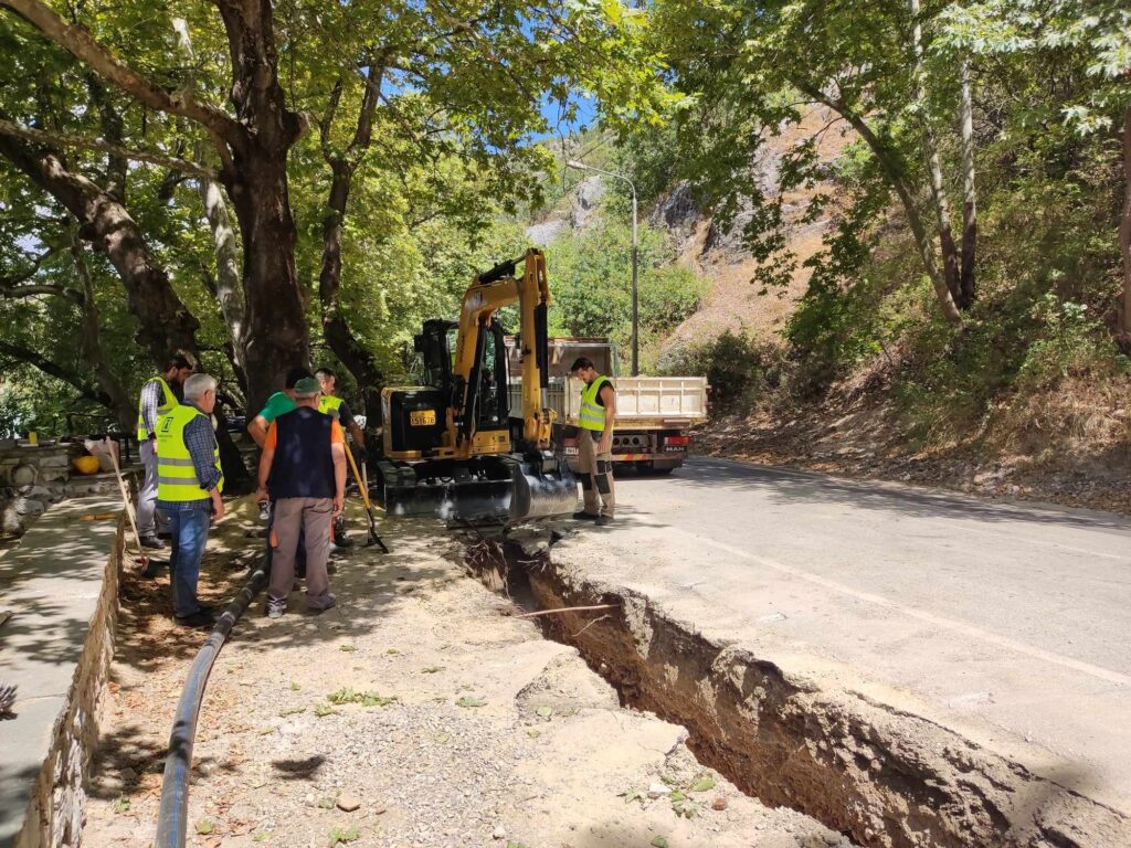 Ξεκίνησε το μεγάλο έργο της αντικατάστασης του δικτύου ύδρευσης της Καστοριάς
