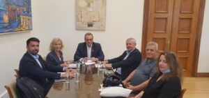 Συνάντηση αντιπροσωπείας του ΣΥΡΙΖΑ-ΠΣ με την Πανελλήνια Ομοσπονδία Εργαζομένων Δημόσιων Νοσοκομείων