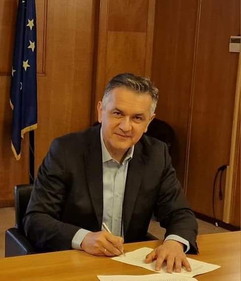 Υπογραφή σύμβασης από τον Γ. Κασαπίδη για το έργο «Συντήρηση και προστασία φραγμάτων Σισανίου, Μηλοχωρίου, Μεσόβουνου και Πραμόριτσα»