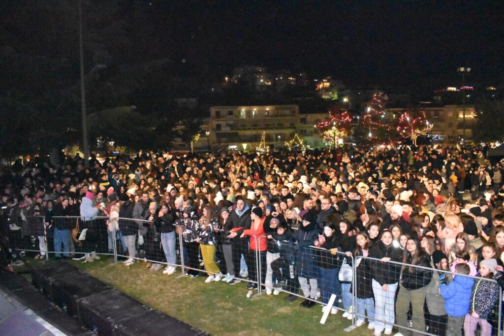 Μάγεψε το κοινό η Josephine στη Χριστουγεννιάτικη Συναυλία του Δήμου Καστοριάς