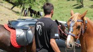 «Ταξιδεύω Γρεβενά» - Στην Πανελλήνια Συγκέντρωση Καβαλάρηδων & Φίλων Αλόγου στη Σαμαρίνα