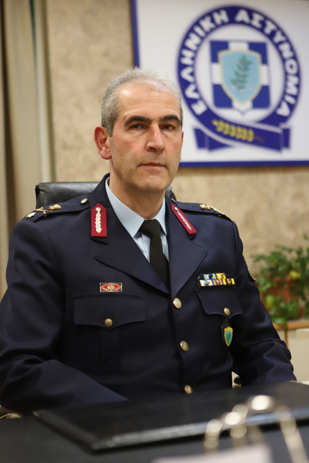 Ανακοινώνεται ότι την 20-01-2024, μετά από απόφαση του Ανωτάτου Συμβούλιου Κρίσεων της Ελληνικής Αστυνομίας, ανέλαβε και εκτελεί καθήκοντα Γενικού Περιφερειακού Αστυνομικού Διευθυντή Δυτικής Μακεδονίας, ο Ταξίαρχος Κωνσταντίνος ΣΠΑΝΟΥΔΗΣ του Κυριάκου.