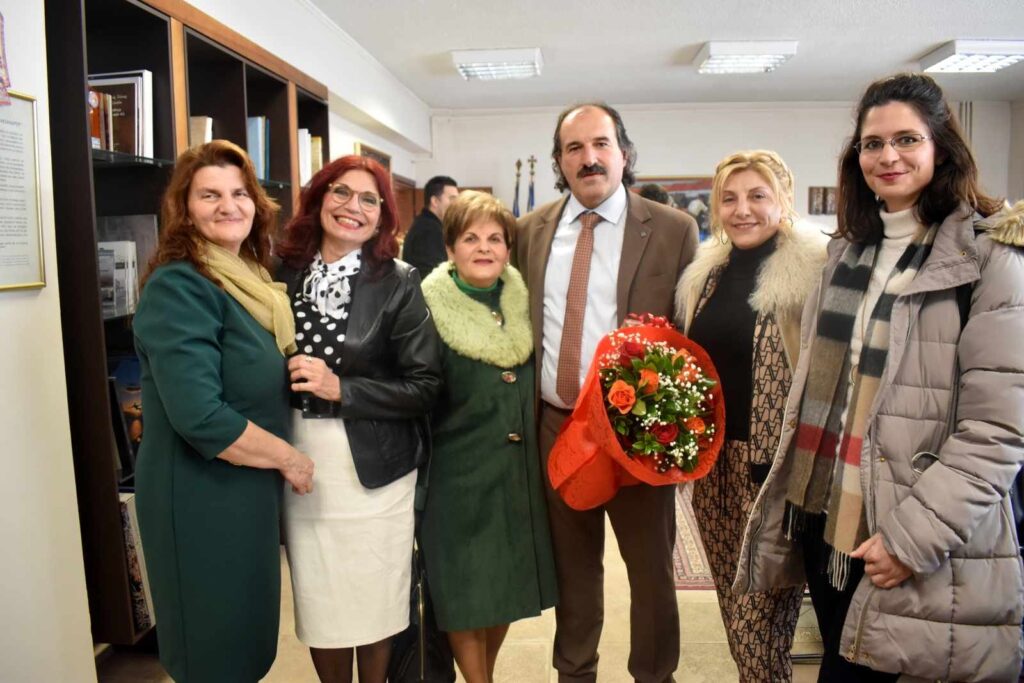 Η Πρόεδρος και μέλη του ΔΣ του Λυκείου των Ελληνίδων Φλώρινας, πραγματοποίησαν εθιμοτυπική επίσκεψη στο γραφείο του νέου Αντιπεριφερειάρχη Π.Ε Φλώρινας κου Αθανασίου Τάσκα.