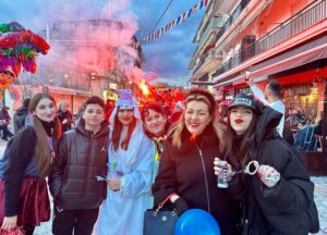 Με την καθιερωμένη φαντασμαγορική παρέλαση των καρναβαλιστών υποδεχθήκαμε το νέο έτος στο Άργος Ορεστικό