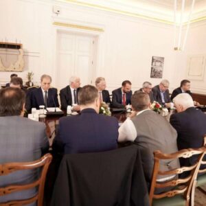 Στην συνάντηση του Πρωθυπουργού Κυριάκου Μητσοτάκη με τους 13 Περιφερειάρχες της χώρας, συμμετείχε σήμερα ο Περιφερειάρχης Δυτικής Μακεδονίας Γιώργος Αμανατίδης.