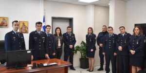 Σήμερα στις έδρες των Διευθύνσεων Αστυνομίας Γρεβενών, Καστοριάς, Κοζάνης και Φλώρινας, πραγματοποιήθηκαν οι εκδηλώσεις για τον εορτασμό της εθνικής επετείου της 25ης Μαρτίου 1821 με την εκφώνηση πανηγυρικών λόγων από Αξιωματικούς των Διευθύνσεων μας, τις οποίες παρακολούθησαν αστυνομικό και πολιτικό προσωπικό. Στην εκδήλωση της Διεύθυνσης Αστυνομίας Κοζάνης παρευρέθηκε ο Γενικός Περιφερειακός Αστυνομικός Διευθυντής Δυτικής Μακεδονίας, Ταξίαρχος κ. ΣΠΑΝΟΥΔΗΣ Κωνσταντίνος, αναφέροντας χαρακτηρίστηκα μεταξύ άλλων : «Είναι τιμή μας, να αποκαλούμαστε απόγονοι αυτών των άτρωτων και αγέρωχων ηρωικών μορφών, που αγωνίστηκαν για την ελευθερία και υποκλίθηκε μπροστά τους όλη η οικουμένη. Τιμή και δόξα σ’ αυτούς που αγωνίστηκαν για την πατρίδα μας!» #Ζήτω_το_έθνος #Ζήτω_η_Ελλάδα #gadpdmakedonias