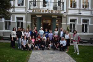 Μαθητές και εκπαιδευτικοί από το 1ο Γυμνάσιο Φλώρινας και από σχολείο της Πολωνίας επισκέφτηκαν τον Δήμαρχο Φλώρινας