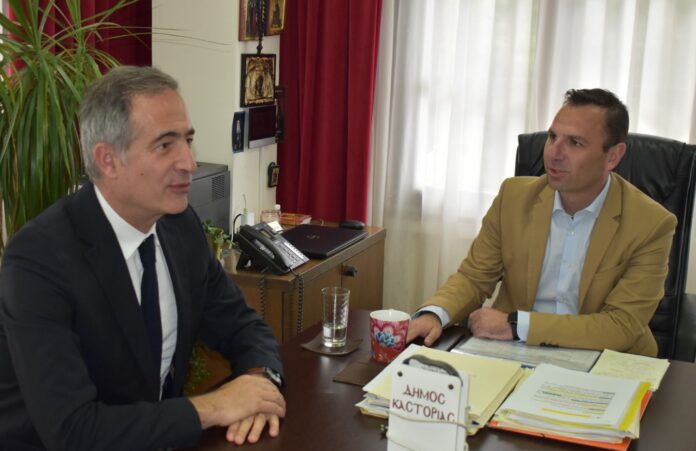 Συνάντηση εργασίας του Δημάρχου Καστοριάς Γιάννη Κορεντσίδη με τονΥφυπουργό Εσωτερικών Στάθη Κωνσταντινίδη: Στο επίκεντρο η περαιτέρω ανάπτυξη του Δήμου