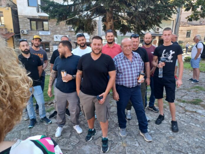 6 μήνες φυλάκιση, 3 χρόνια αναστολή και πρόστιμο 300 ευρώ έκαστος για τους 11 από τους 12 κατηγορούμενους των μπλόκων του 2023-2024 στην Καστοριά… π