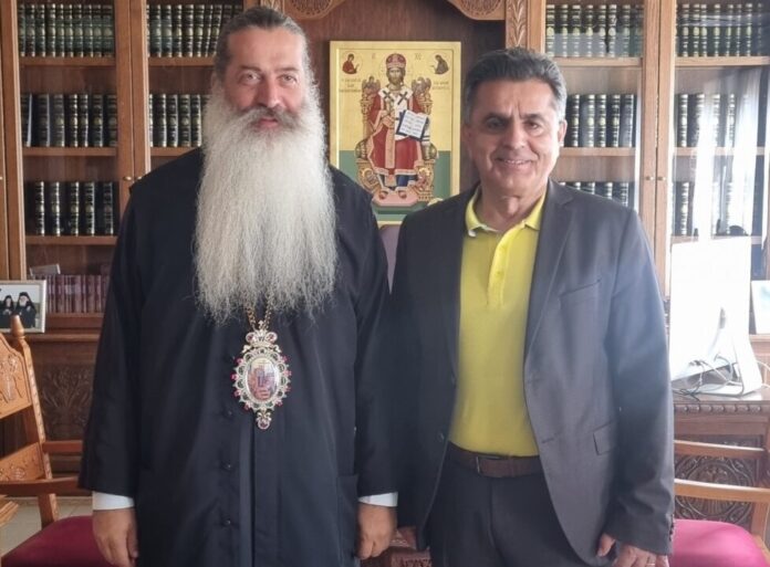 Συνάντηση του Καστοριανού Μητροπολίτη Φθιώτιδος κ.Συμεών με τον π.Βουλευτή Καστοριάς κ.Ζήση Τζηκαλάγια.