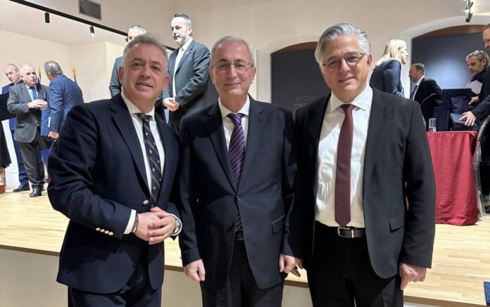 Αδελφοποίηση Δήμου Βοΐου με την Ιερά Πόλη Μεσολογγίου .