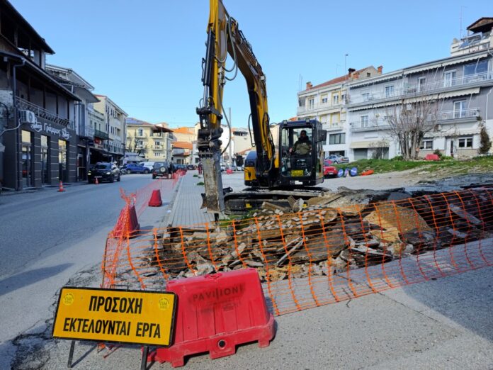 Ξεκίνησαν οι εργασίες για την ανάπλαση της κεντρικής πλατείας του Άργους Ορεστικού