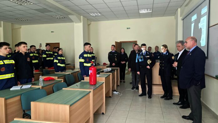 Στη Σχολή Πυροσβεστών Πτολεμαΐδας ο Γ.Γ. Πολιτικής Προστασίας με τον Περιφερειάρχη Δυτικής Μακεδονίας. Επίσκεψη και στο Τσοτύλι