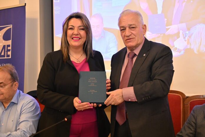 Η Μαρία Αντωνίου στη συνεδρίαση της Κεντρικής Ένωσης Δήμων Ελλάδας στην Καστοριά