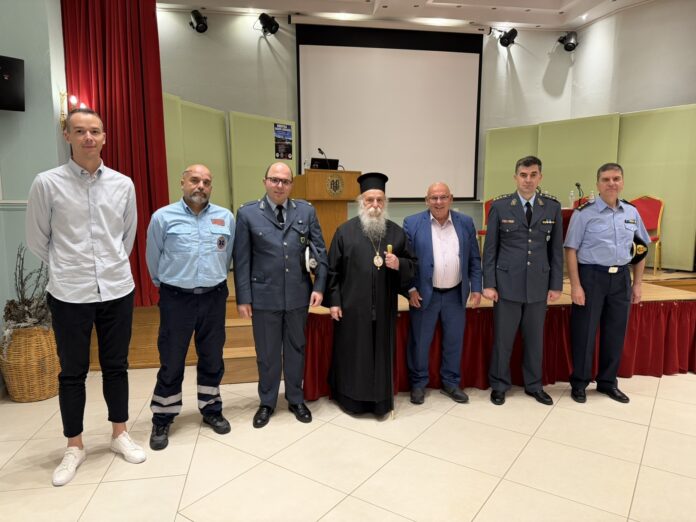 Με ιδιαίτερη επιτυχία πραγματοποιήθηκε η ημερίδα με θέμα την «Οδική Ασφάλεια» που συνδιοργάνωσε η Διεύθυνση Αστυνομίας Γρεβενών από κοινού με την Ιερά Μητρόπολη Γρεβενών, το Γενικό Νοσοκομείο Γρεβενών και την Ένωση Αστυνομικών Υπαλλήλων Γρεβενών, με αφορμή την εορτή