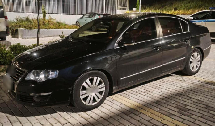 Ύστερα από συντονισμένη αστυνομική επιχείρηση της Υποδιεύθυνσης Δίωξης και Εξιχνίασης Εγκλημάτων Καστοριάς συνελήφθησαν άνδρας και γυναίκα,  μέλη εγκληματικής οργάνωσης που δραστηριοποιούνταν σε τηλεφωνικές απάτες, στην ευρύτερη περιοχή της Δυτικής Μακεδονίας και της Δράμας, με το πρόσχημα της αναγκαστικής καταγραφής χρημάτων και τιμαλφών