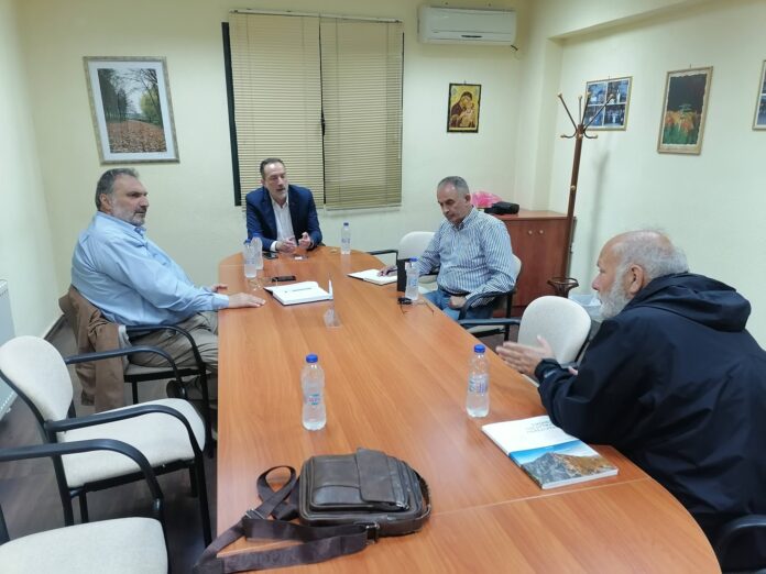 Συνάντηση με πρόεδρο Εμπορικού Συλλόγου Πτολεμαΐδας Θεόδωρο Βυθούλκα