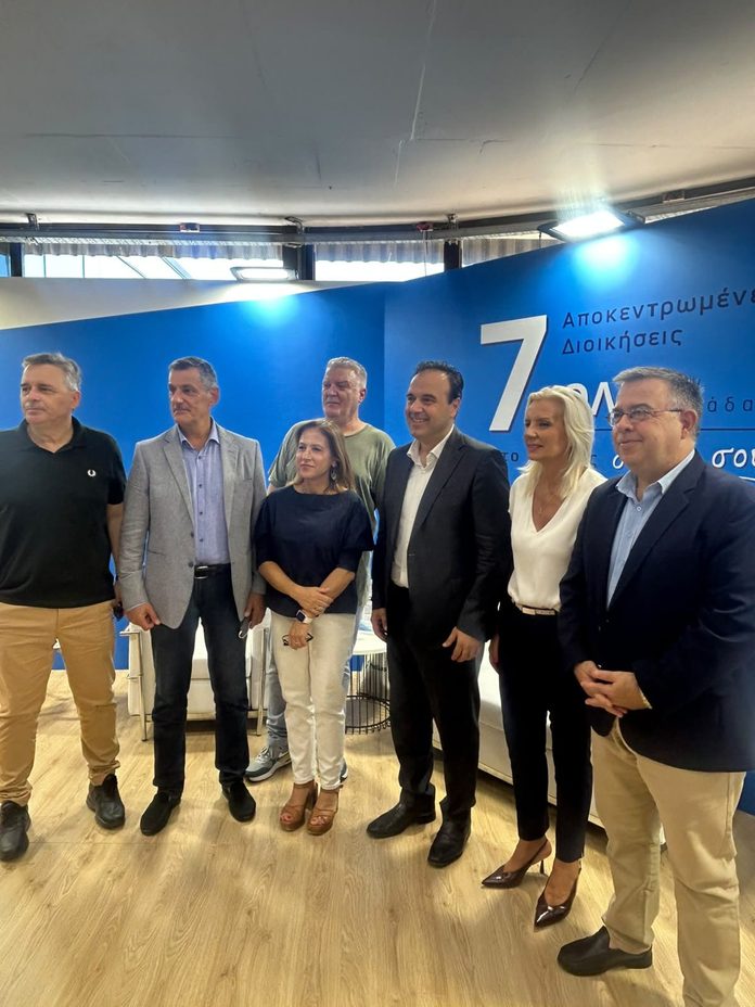 Συνάντηση των Γραμματέων των επτά Αποκεντρωμένων Διοικήσεων με τον Υπουργό Ψηφιακής Διακυβέρνησης, Δημήτρη Παπαστεργίου, στη ΔΕΘ