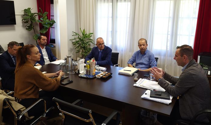 Δήμος Καστοριάς: Με πρωτοβουλία του Δημάρχου η συνάντηση με την εταιρεία «enaon EDA» – Απαίτηση για άμεση και πλήρη αποκατάσταση των ζημιών